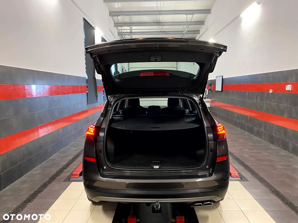 Hyundai Tucson 1.6 T-GDI Comfort 4WD - 12