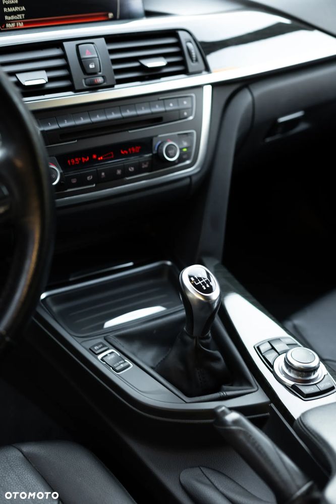 BMW Seria 3 320d Efficient Dynamics Edition Edition Luxury Line Purity - 14