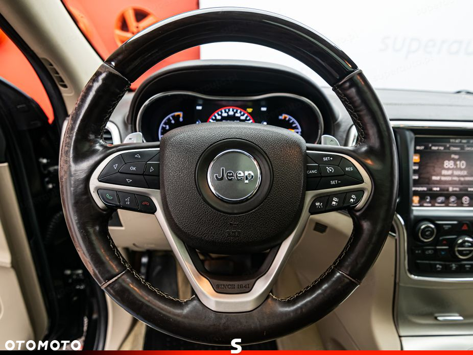 Jeep Grand Cherokee - 17