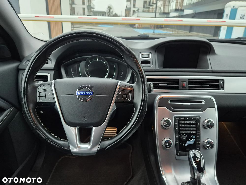 Volvo V70 D4 Geartronic Summum - 11