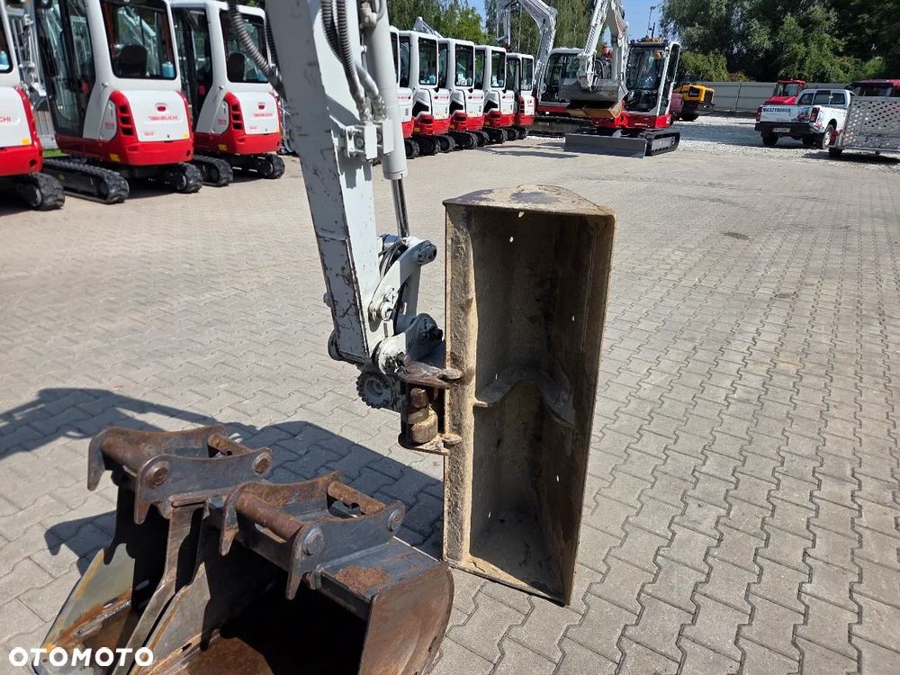 Takeuchi Koparka Minikoparka Takeuchi TB225 V3 Powertilt + 3 łyżki - 8