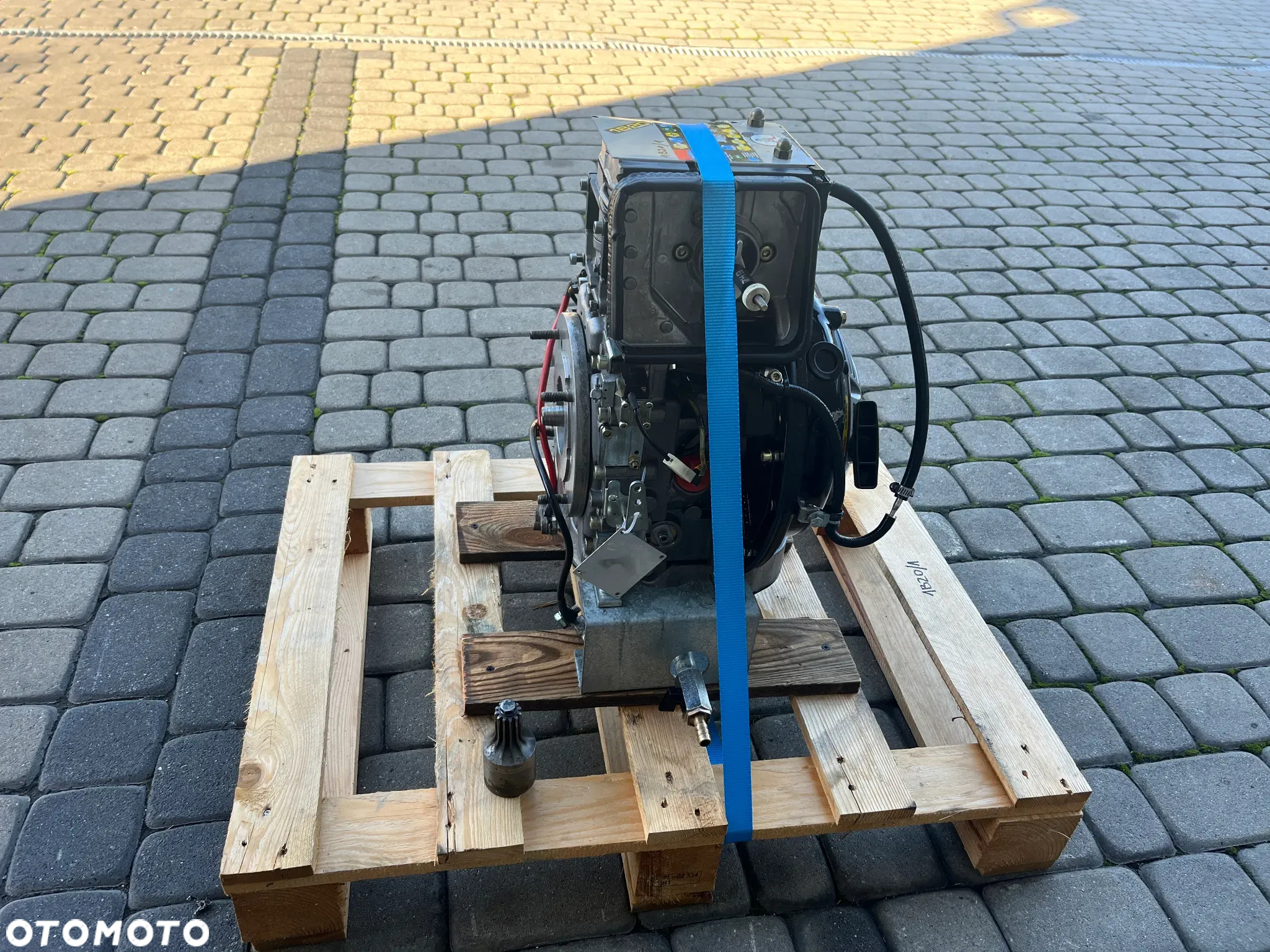 SILNIK HATZ 1B20 5609netto - 6
