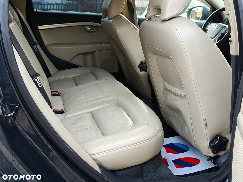 Volvo V70 2.0D Kinetic - 8