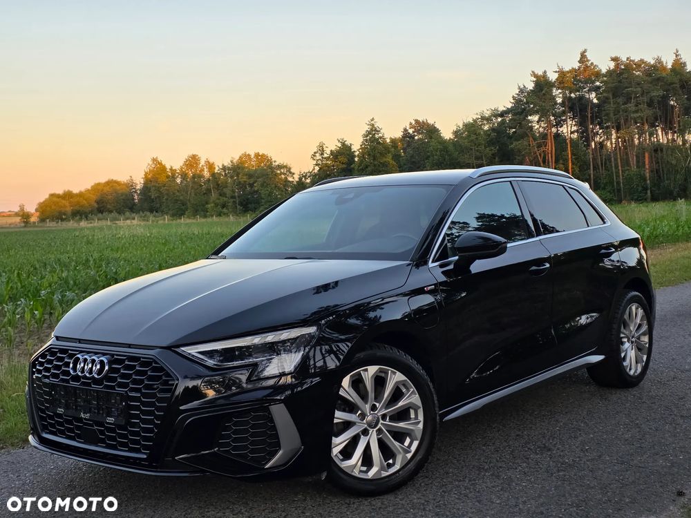 Audi A3 Sportback 40 TFSIe S tronic S line - 4