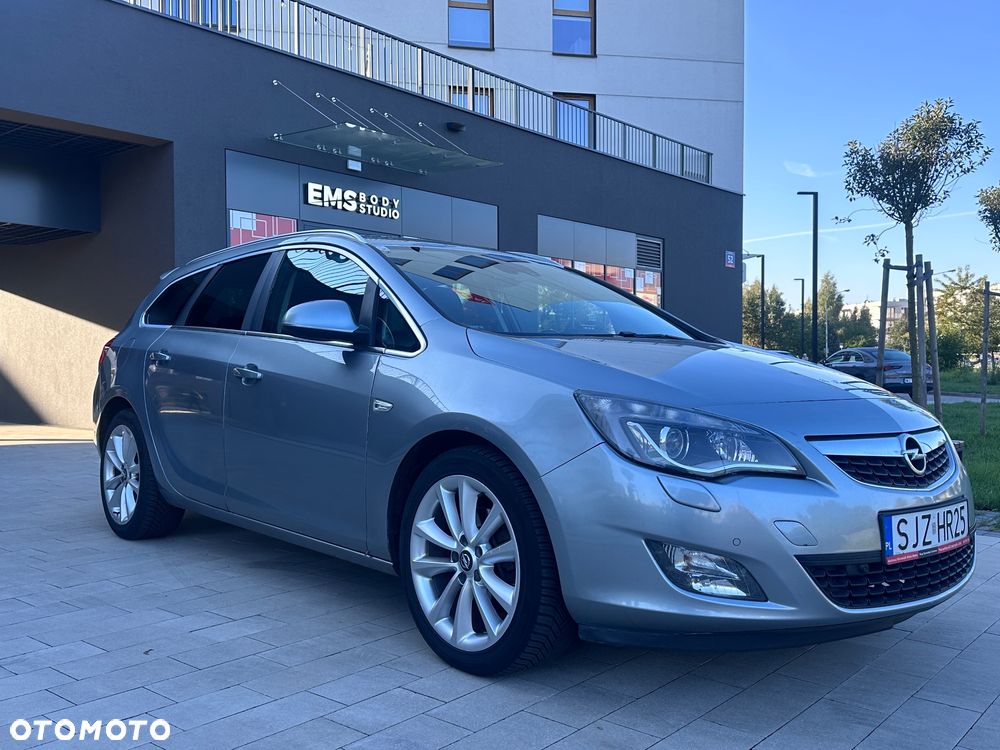 Opel Astra 2.0 CDTI DPF Sports Tourer - 11