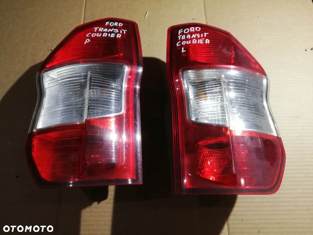 Ford Transit Courier lampa lewa prawa tył tylna 16639F 16640F - STAN IDEALNY