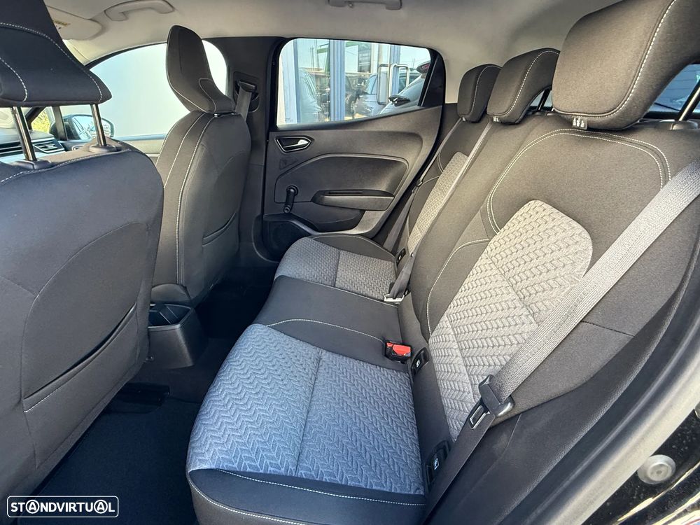 Renault Clio 1.0 TCe Limited CVT - 15