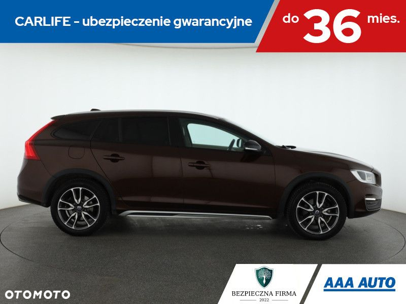 Volvo V60 Cross Country - 7
