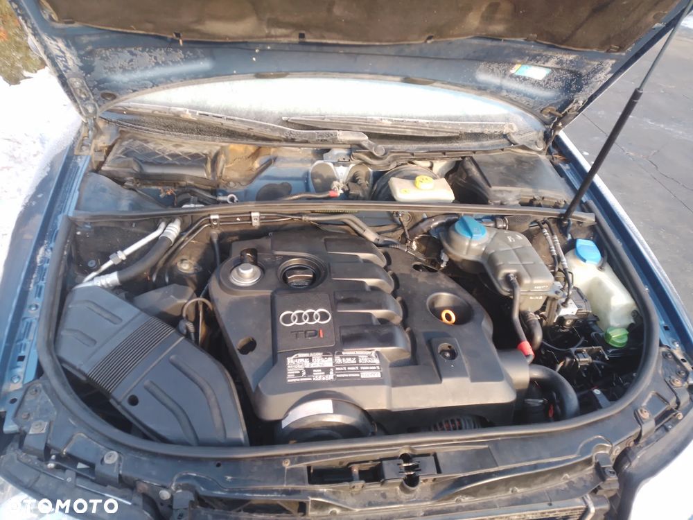 AUDI A4 B6 AVANT 1.9 TDI AVF -  PODŁOKIETNIK - 24