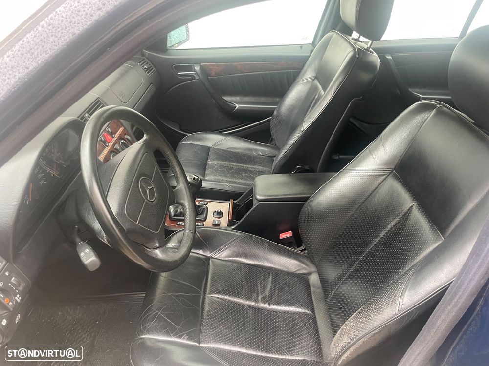 Mercedes-Benz C 180 Elegance - 6