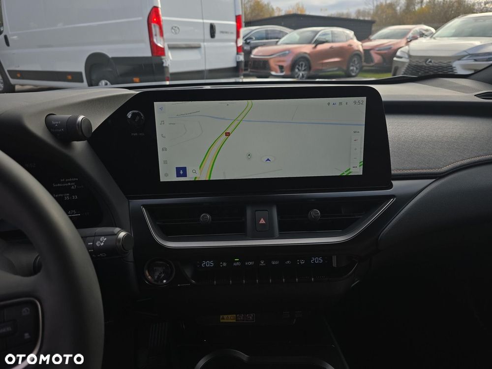 Lexus UX 300h F Sport Design - 15