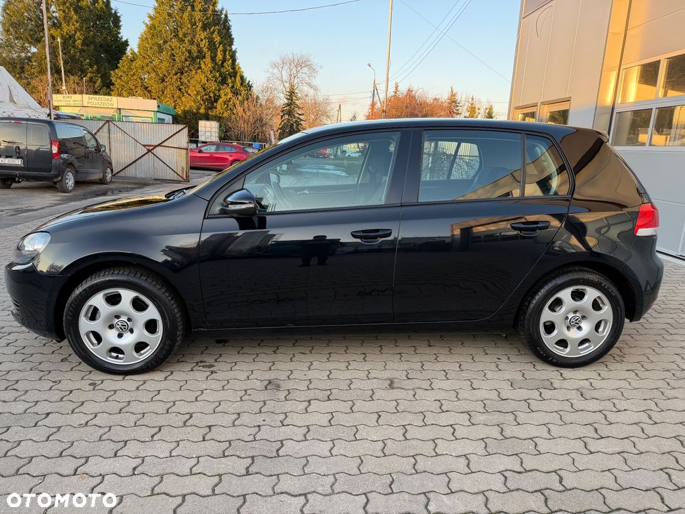 Volkswagen Golf - 10