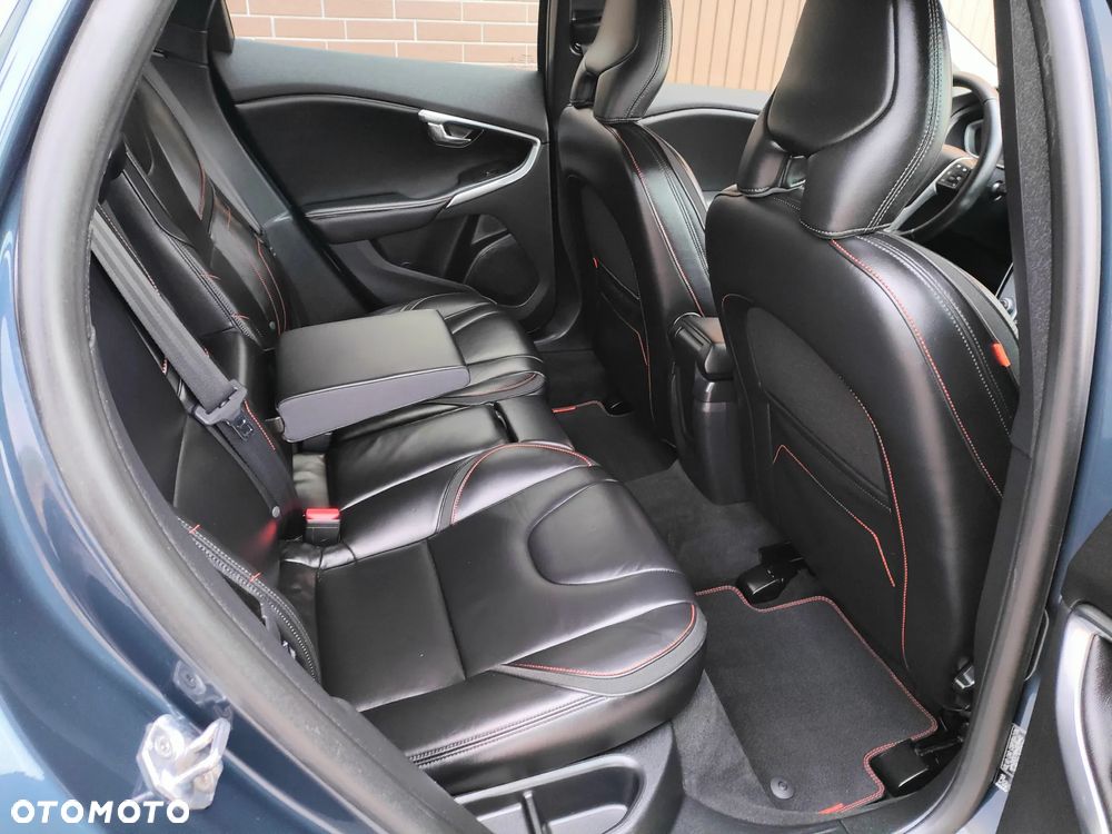 Volvo V40 D2 Ocean Race - 14