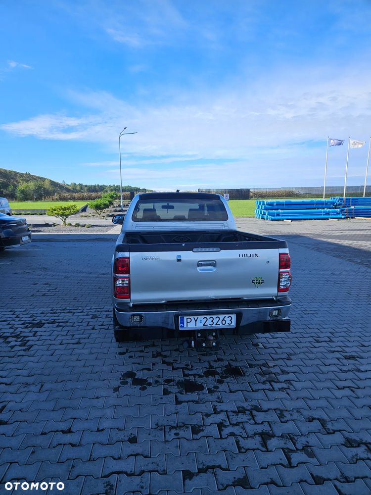 Toyota Hilux - 7