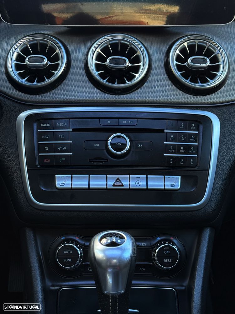 Mercedes-Benz CLA 180 d Shooting Brake AMG Line - 16