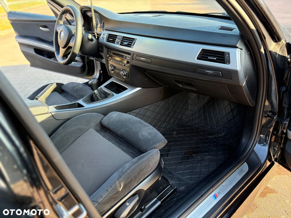 BMW Seria 3 330d - 12