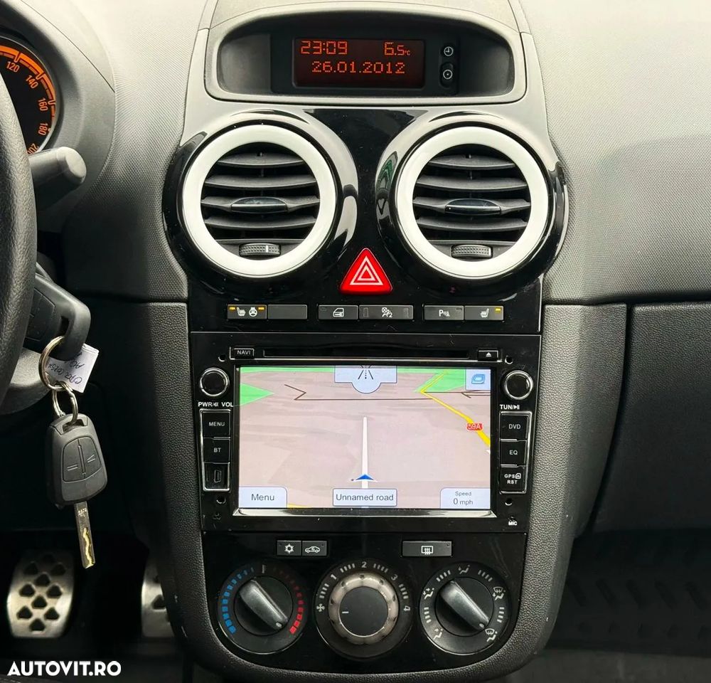 Opel Corsa 1.4 16V 150 Jahre - 8