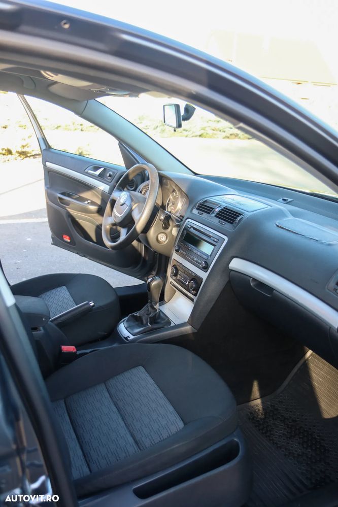 Skoda Octavia 1.2 TSI Ambiente - 6