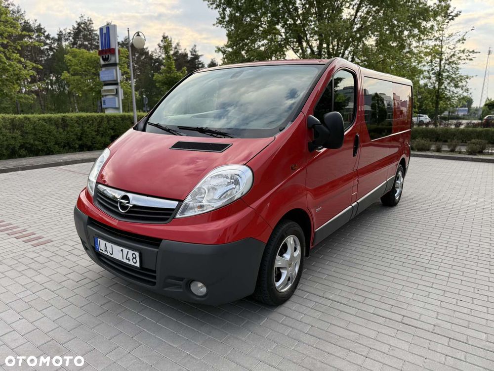 Opel Vivaro - 1