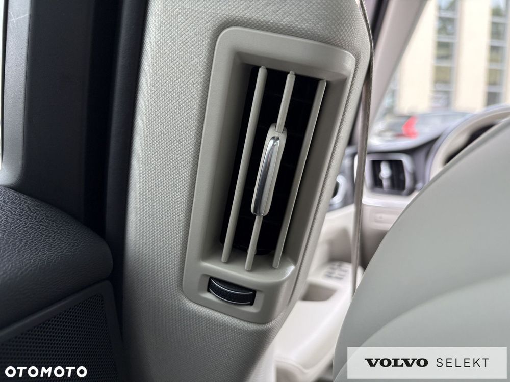 Volvo XC 60 - 24
