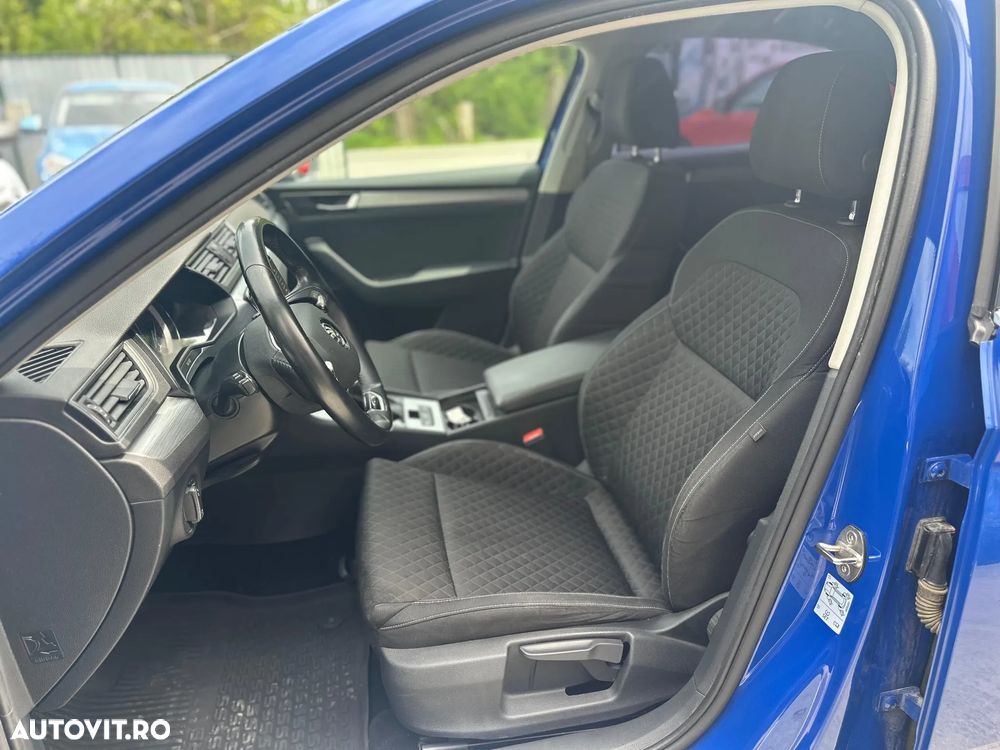 Skoda Superb 2.0 TDI DSG Ambition - 12