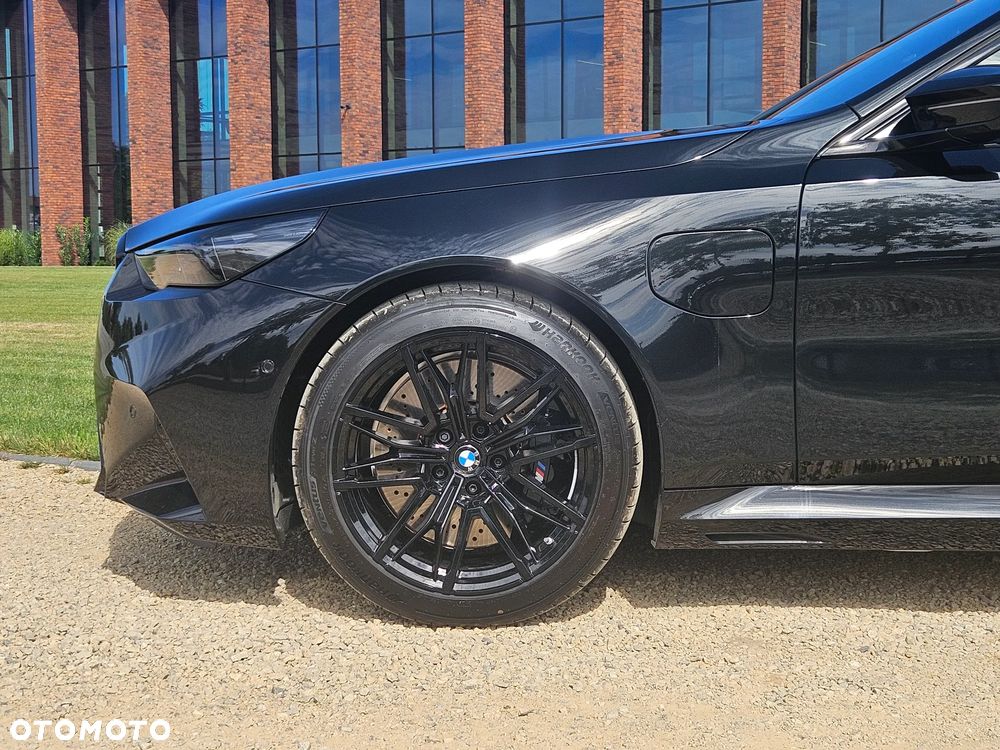 BMW M5 xDrive - 5