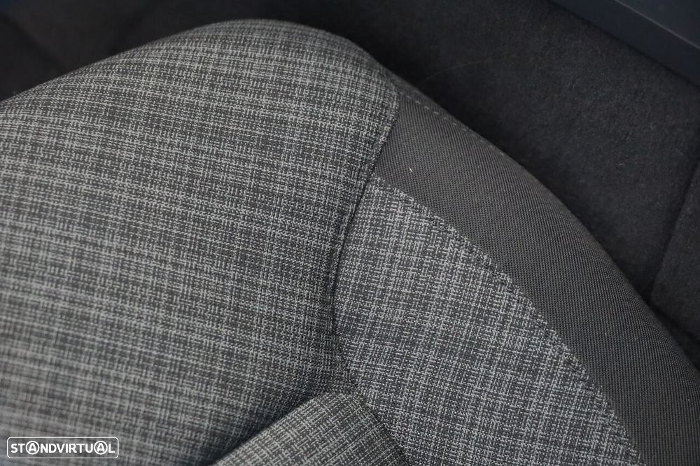 Volvo XC 60 2.0 T6 PHEV Core AWD - 13