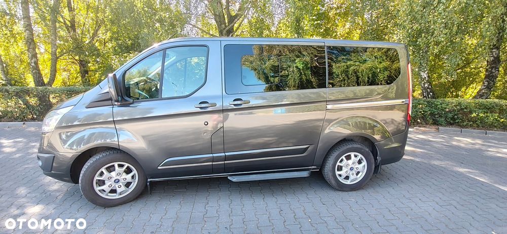 Ford Tourneo Custom - 8