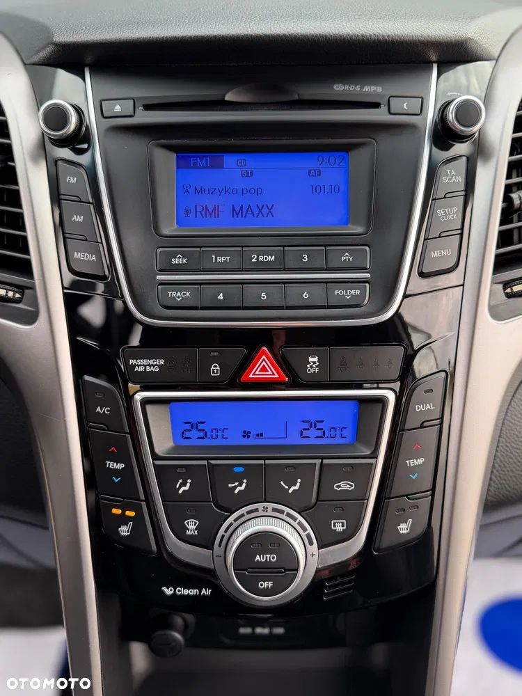 Hyundai i30 i30cw 1.6 Fifa World Cup Edition - 37