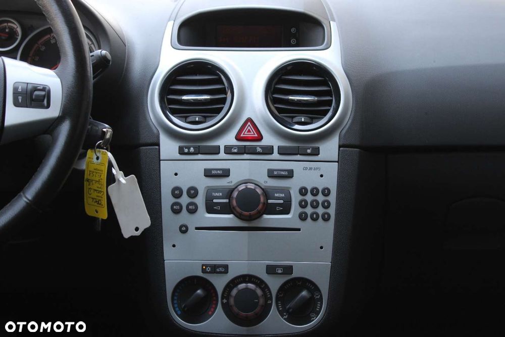 Opel Corsa - 25
