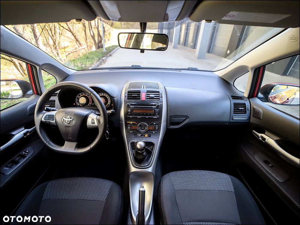 Toyota Auris - 7