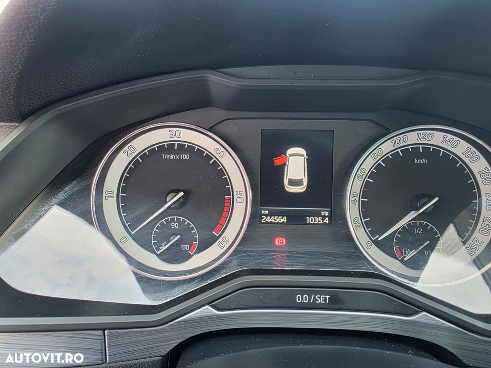 Skoda Superb Combi 1.6 TDI DSG Style - 5