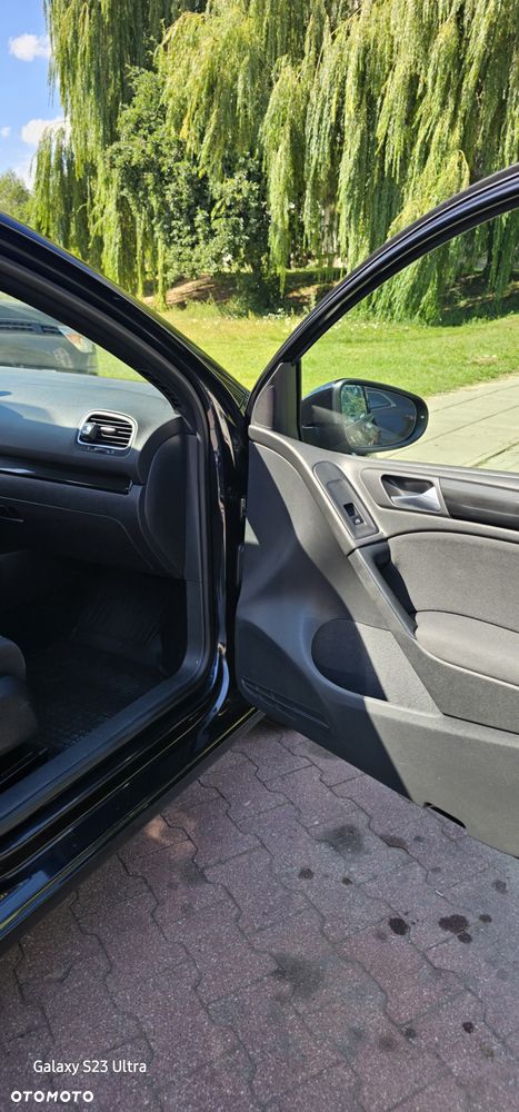 Volkswagen Golf 2.0 TDI DPF Comfortline - 34
