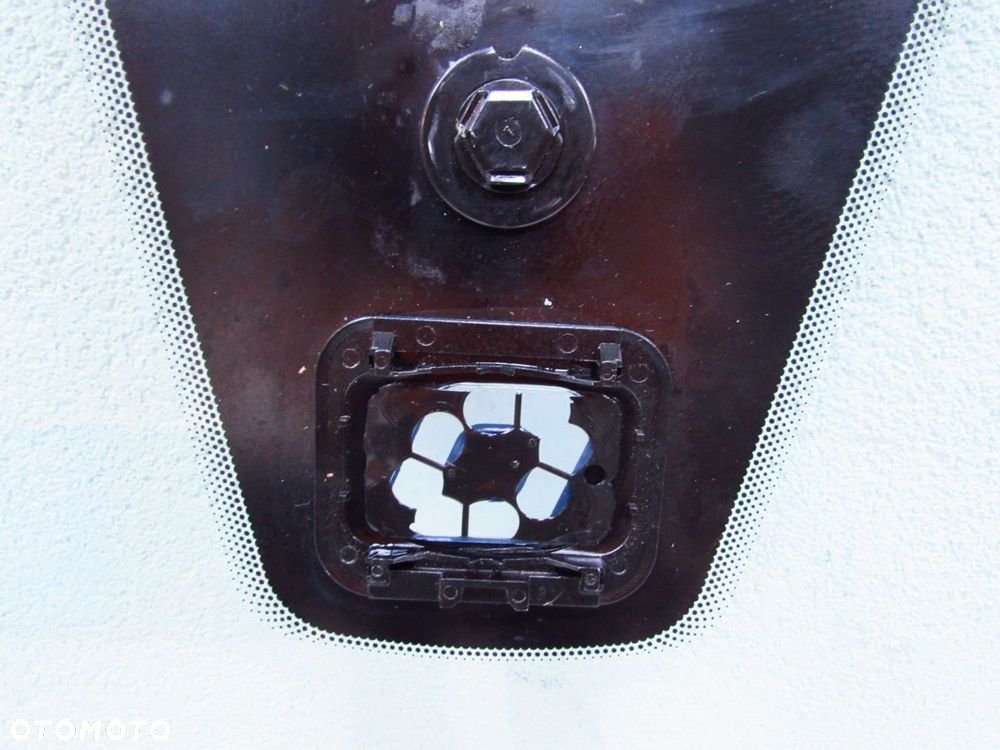 VOLVO C70 II LIFT 06- SZYBA PRZOD PRZEDNIA CZOLOWA SENSOR - 6