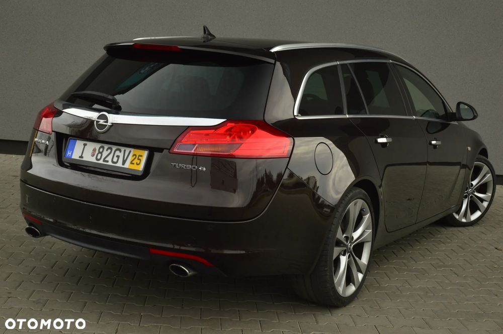 Opel Insignia 2.0 Turbo 4x4 Automatik Design Edition - 4