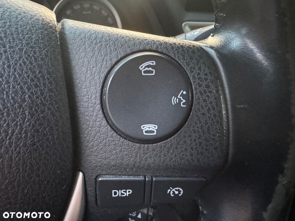 Toyota Auris 1.6 Premium + - 19