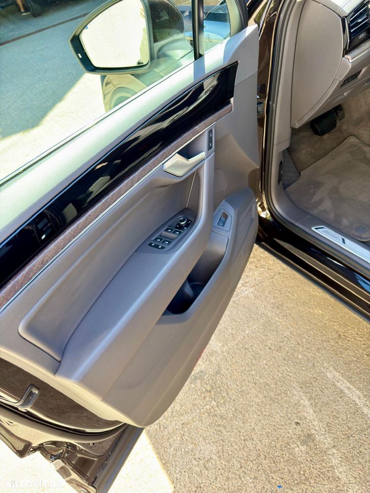 Volkswagen Touareg V6 TDI Elegance - 15