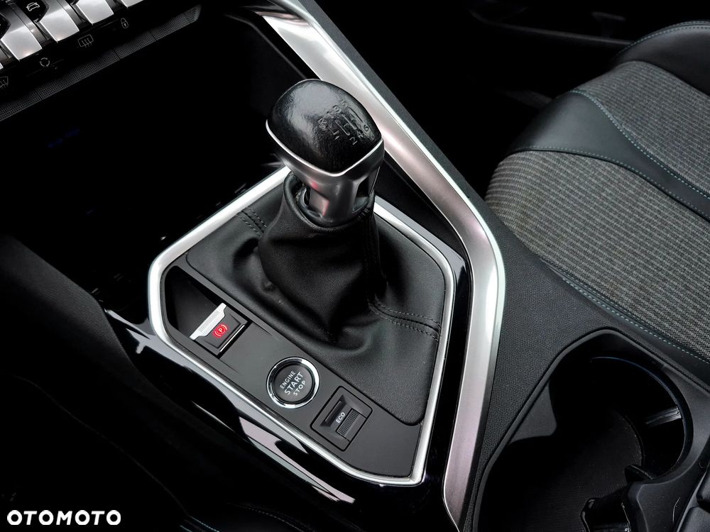 Peugeot 5008 PureTech 130 Stop & Start Access - 21