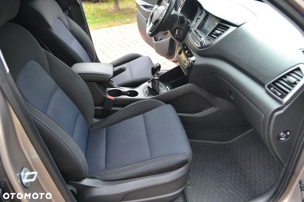 Hyundai Tucson blue 1.7 CRDi 2WD Advantage - 6