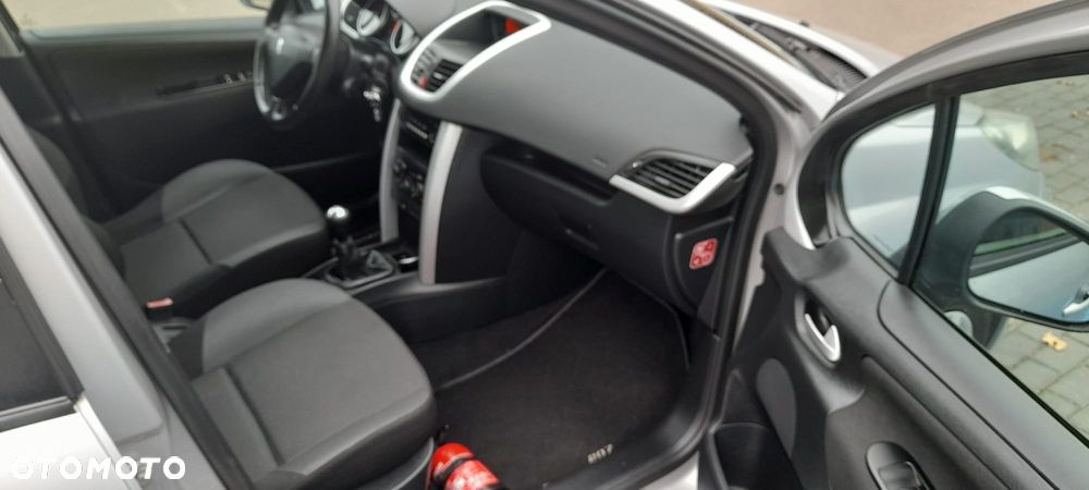Peugeot 207 1.4 Business Line - 20