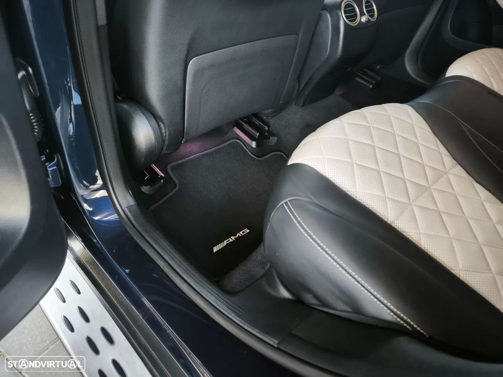 Mercedes-Benz GLC 220 d Coupe 4Matic 9G-TRONIC AMG Line Plus - 33