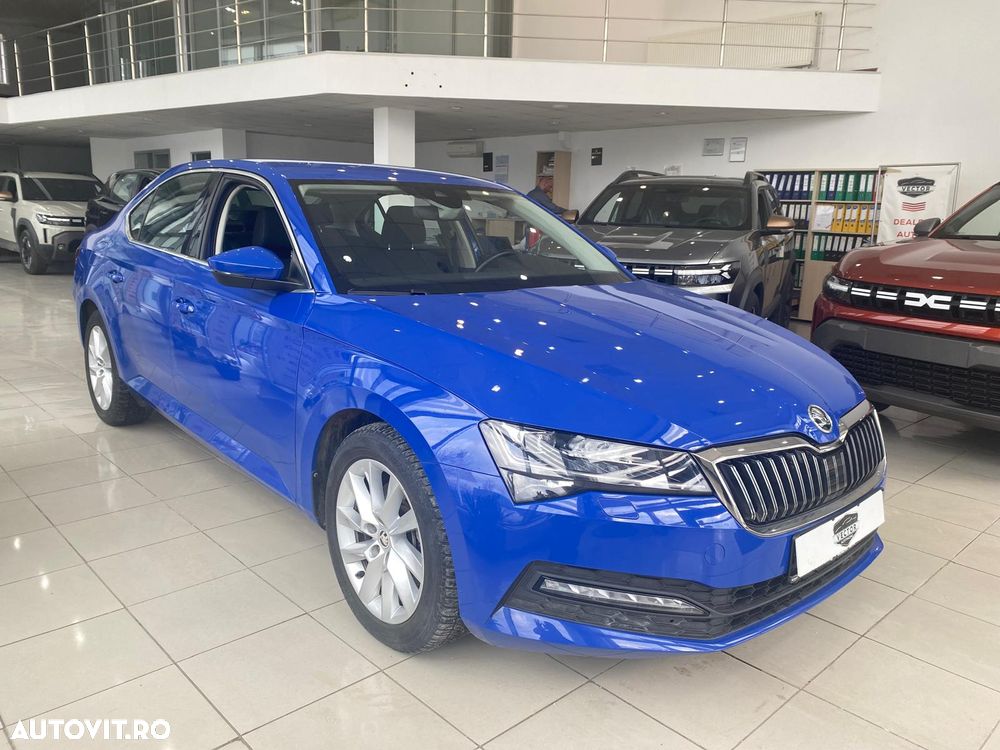 Skoda Superb 2.0 TDI DSG Ambition - 1