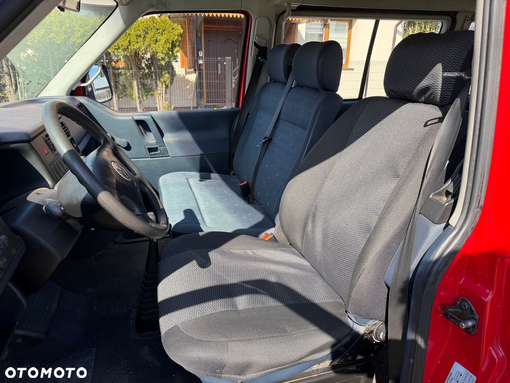 Volkswagen Caravelle Basis / CL - 8