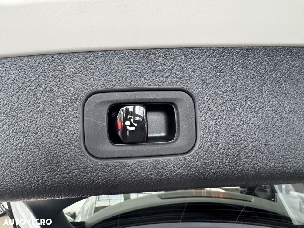 Mercedes-Benz GLC 200 4Matic 9G-TRONIC AMG Line Advanced - 10