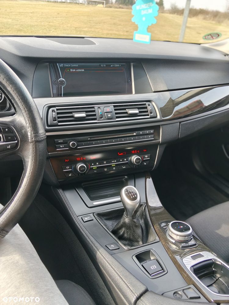 BMW Seria 5 520d Luxury Line - 14