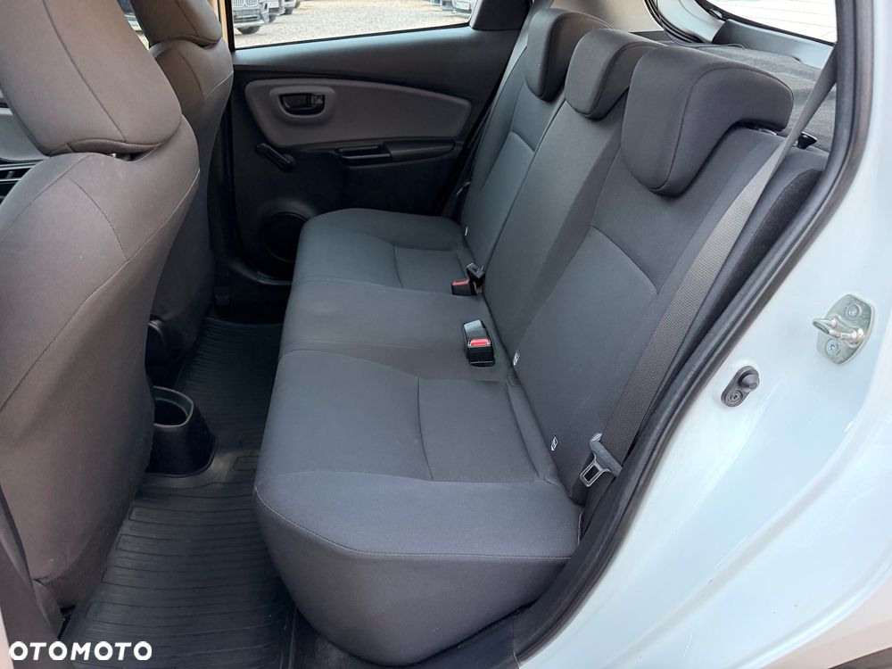 Toyota Yaris - 24