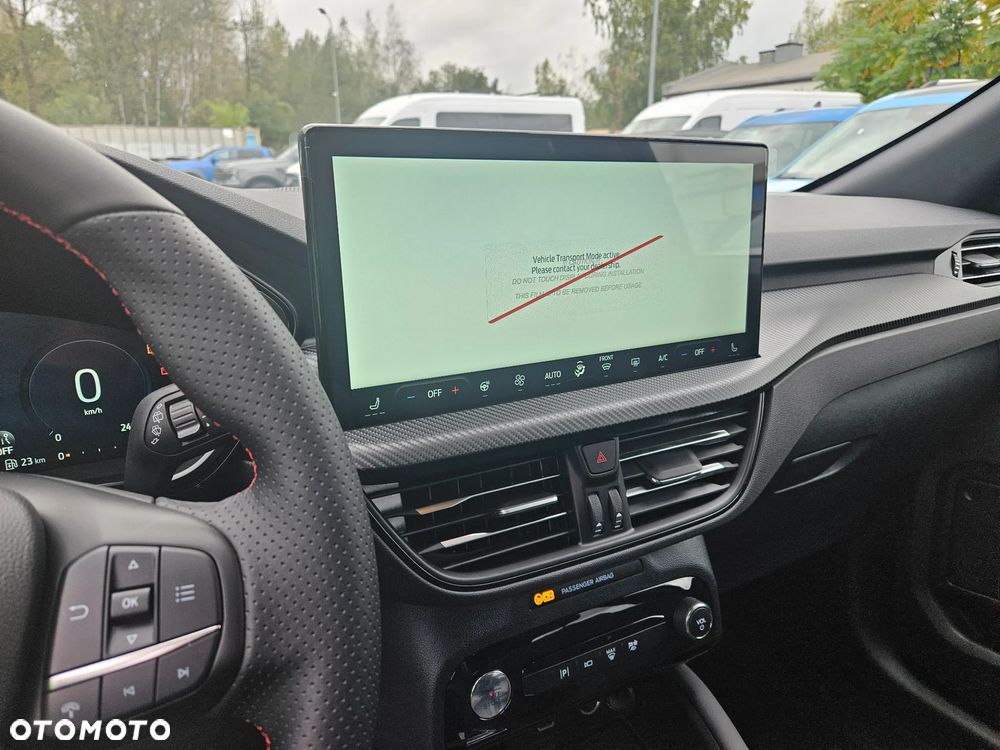 Ford Kuga - 31