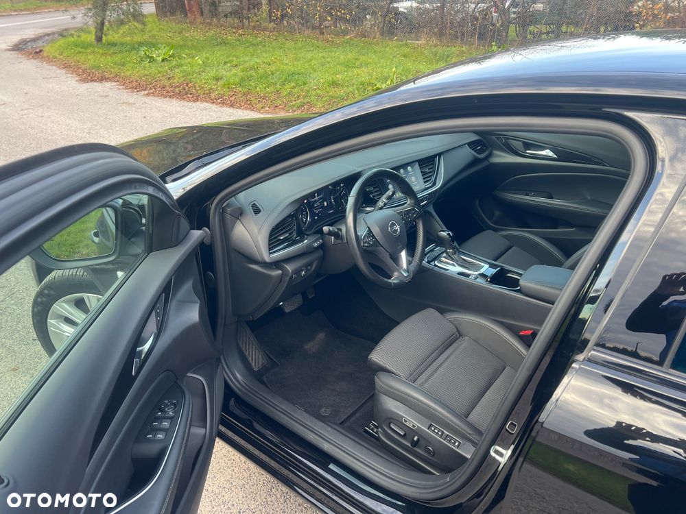 Opel Insignia - 10