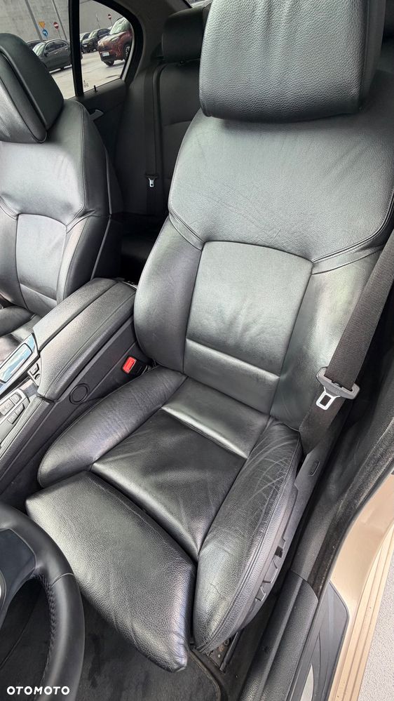 BMW Seria 5 525d - 13