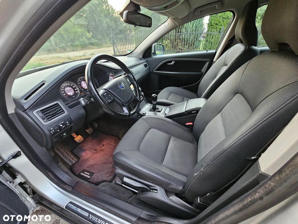 Volvo V70 2.0 - 8
